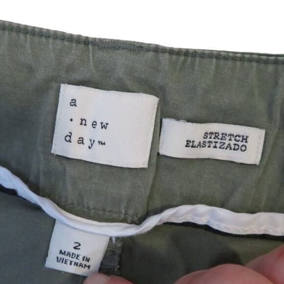 A New Day Ankle Crop Pants Womens 2 Olive Green Stretch Relaxed Fit Trousers - Picture 5 of 7